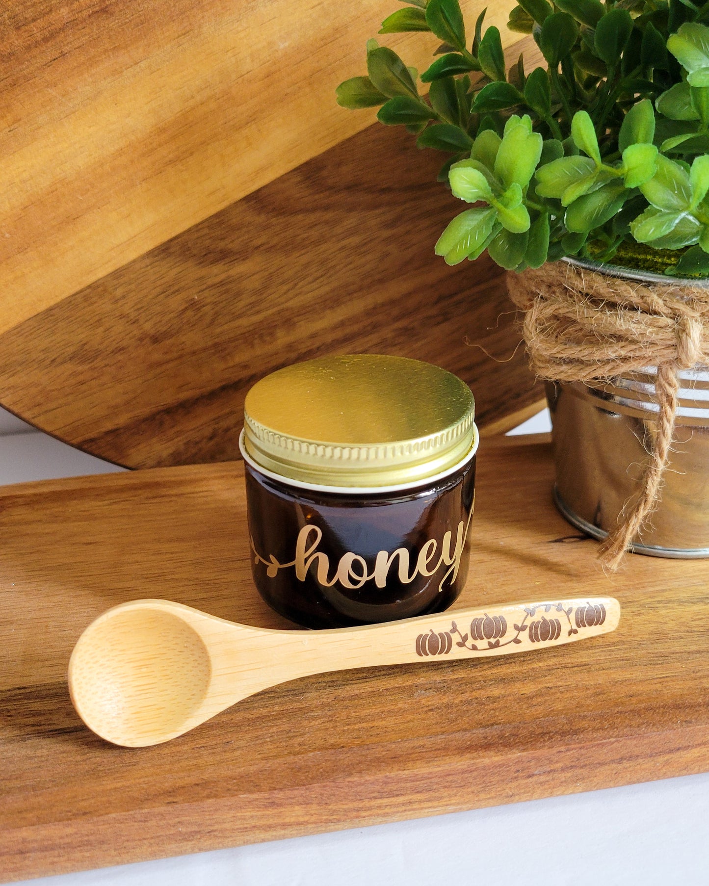 4 oz Amber Honey Jar + Autumn Pumpkin Bamboo Spoon Bundle
