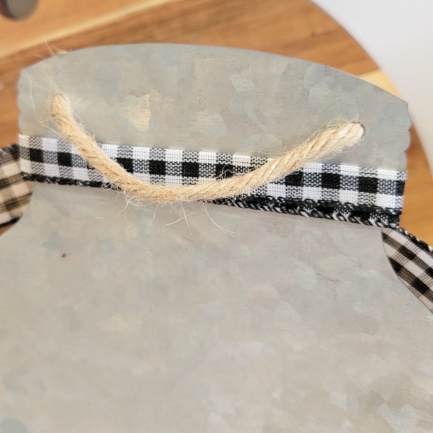 Tin Kitchen Sign Apron Hanger - Black and White Gingham_Green Lettering